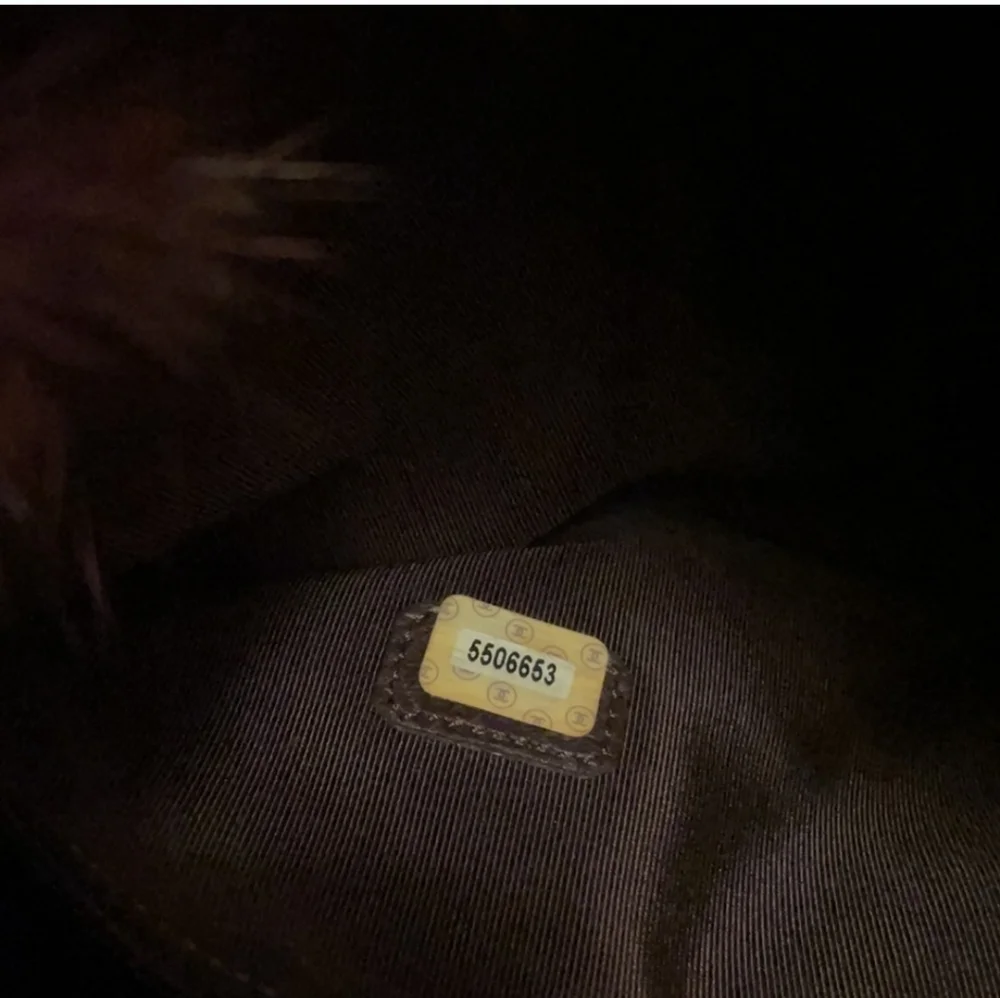 CHANEL Fur Purse - Picture 7 of 11